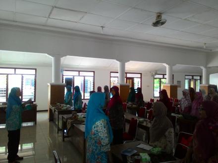 PERTEMUAN RUTIN PKK DESA SUMBERAGUNG