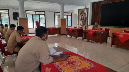 BRIEFING SENIN PAGI 19 AGUSTUS 2024