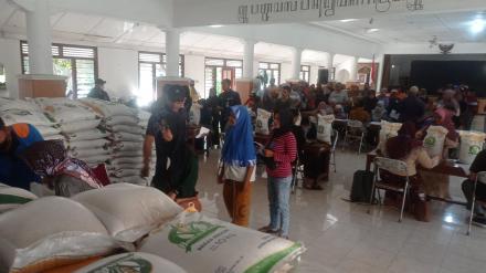 PENYALURAN BANSOS CPP KALURAHAN SUMBERAGUNG