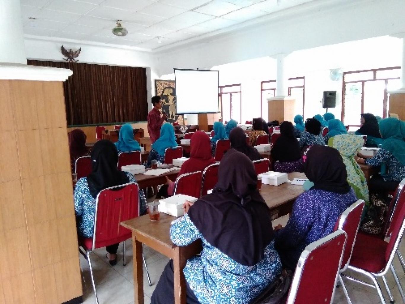 PEMBERDAYAAN KELOMPOK WANITA TANI (KWT) DESA SUMBERAGUNG - Website ...